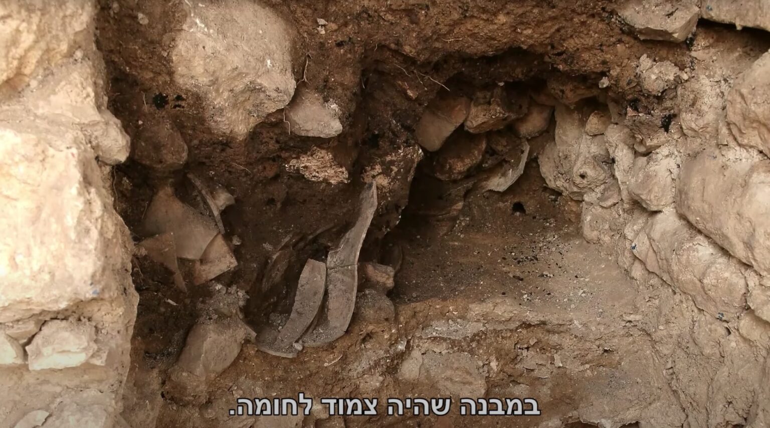 Descoberto o selo de Safã e a muralha que comprova texto bíblico da destruição de Jerusalém