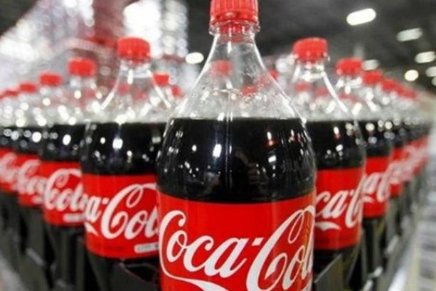 Jovem morre após tomar 1,5 litro de Coca-Cola em 10 minutos