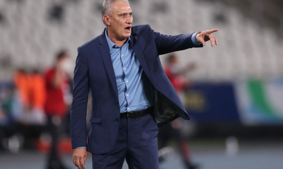 Tite aparece em ranking de melhores técnicos do mundo Comandante da seleção brasileira ficou na 35ª posição