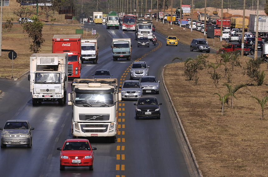 CAMINHONEIROS AUTÔNOMOS VÃO PODER SE REGISTRAR COMO MEI