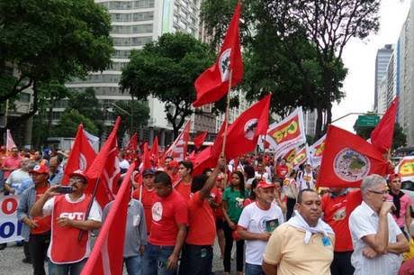 Arrecadação com contribuição sindical despenca quase 100% em 4 anos