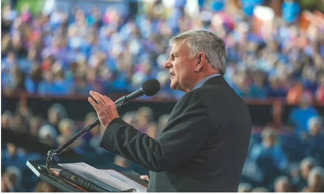 Franklin Graham: ‘Não há solução política, só Deus pode consertar um país quebrado’