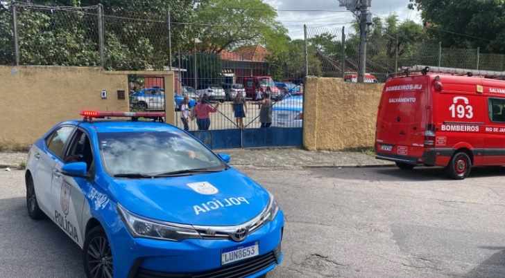 Aluno esfaqueia colegas de classe em escola municipal