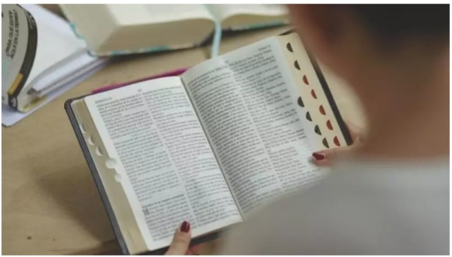 Número expressivo de americanos acredita que Bíblia é conjunto de fábulas