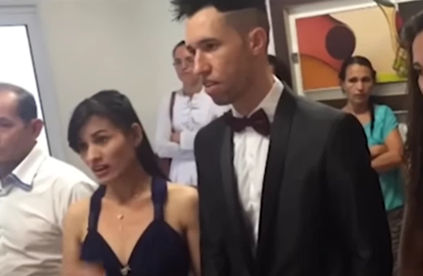 Noiva brinca na hora do “sim” e juiz cancela casamento em SP Casamento teve de ser adiado após a noiva brincar e dizer “não” no momento de aceitar o esposo