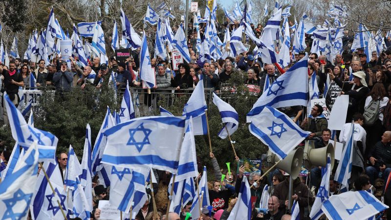 Presidente de Israel alerta que o país está na iminência de um “colapso social”