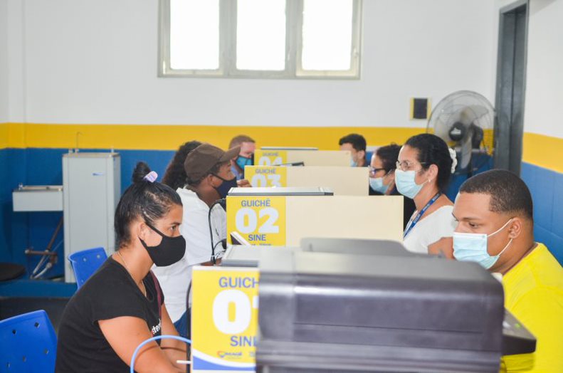 Secretaria de Trabalho e Renda divulga mais de 3 mil vagas de emprego no Estado do Rio