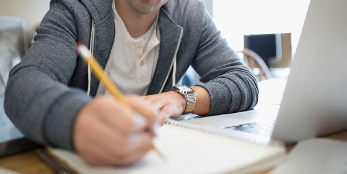 Fim do dever de casa? Escolas brasileiras ensaiam abolir modelo, seguindo prática que ganha força em outros países