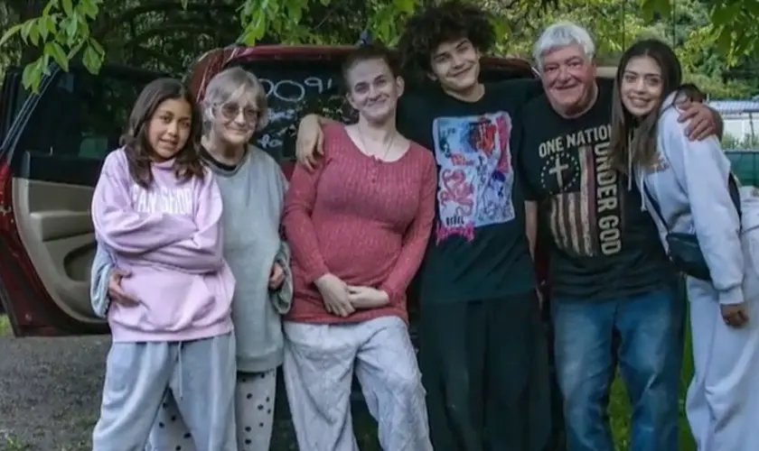 Avô grava Bíblia toda em áudio para deixar para os netos: “Espero que isso os leve a Jesus”